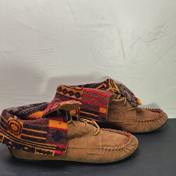 American Rag Women's Moccasin Shoe Booties Suede Aztec Lace Up Size 10 - Picture 2 of 8